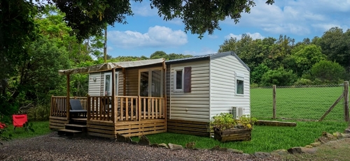 air-conditioned 4-person mobile home in Ardèche