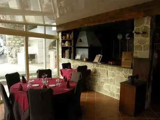 Bediening op het terras van het restaurant