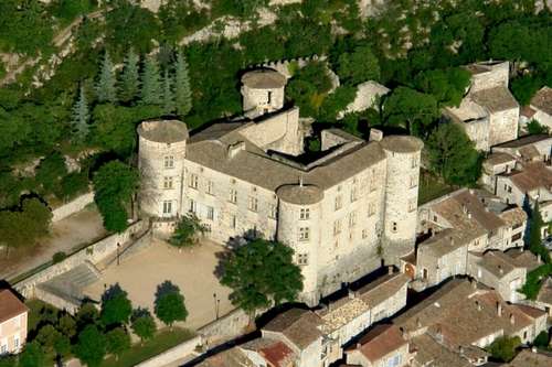 Château de Vogüé - 44,4 KM